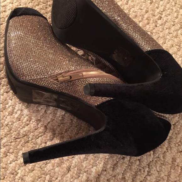 Sparkle Booties NWOT - Picture 5 of 5